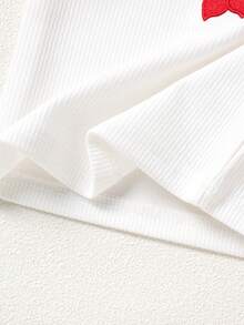 Bộ 2 món cho bé gái gồm áo tank top không tay cổ tròn thêu hình quả anh đào và quần dài thoải mái, thích hợp cho mùa hè. - Đỏ - Xem 7