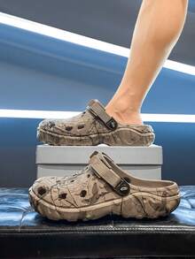 2026 New Men's Breathable Perforated Sandals, Quick-Drying Beach Slippers - Khaki - View 6