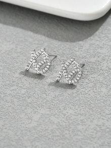 1对精美锆石字母耳钉，欧美休闲复古可爱流行饰品 - 銀色 - 查看 2
