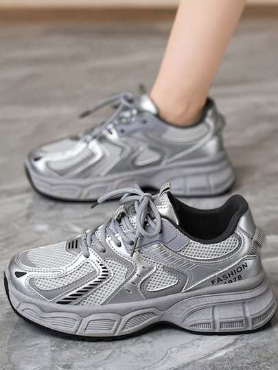 Nuevos zapatos deportivos transpirables otoñales para estudiantes estilo coreano versátil espesor de la suela de altura que mejora zapatillas de carrera