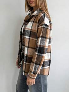 Women's Brown Plaid Flannel Shirt Jacket, Button Down With Turn Down Collar, Oversized Long Sleeve Shacket For Fall Layering & Streetwear - Deep Apricot - 查看 2