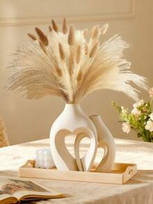 一套时尚镂空心形树脂花瓶，中性美学桌面摆件，适合卧室和公寓。这款现代花瓶表面光滑哑光，可提升您的梳妆台、边柜和办公桌的格调，为您的家居装饰注入温暖简约的氛围。 - A - 查看 4