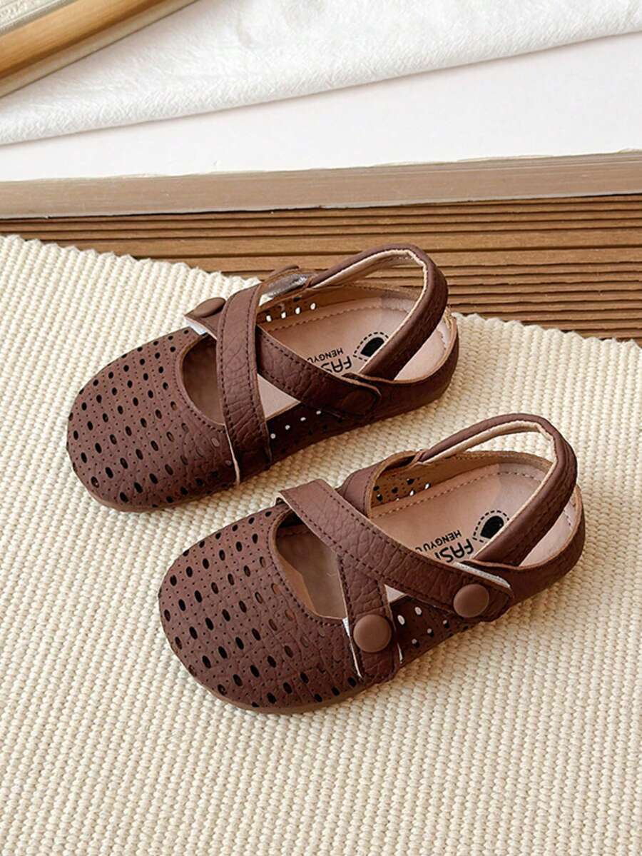 2026新款女童凉鞋，镂空透气时尚可爱公主鞋，儿童软底防滑假日皮鞋