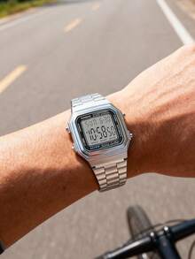 Casio 男女通用时尚电子表，复古不锈钢表带方形表盘，带日历、闹钟和计时功能，日常防水，休闲佩戴，玫瑰金复古表盘，金色/玫瑰金/银色可选，饰有小巧的金属方形设计 - 黑色和銀色 - 查看 8