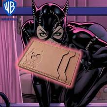 Warner Bros 华纳兄弟蝙蝠侠卡包，超级英雄主题，超薄简约，可用作身份证卡包，男女通用，前袋安全钱包，完美的父亲节礼物，耐用的对折钱包，多卡槽设计。 - 彩色 - 查看 2