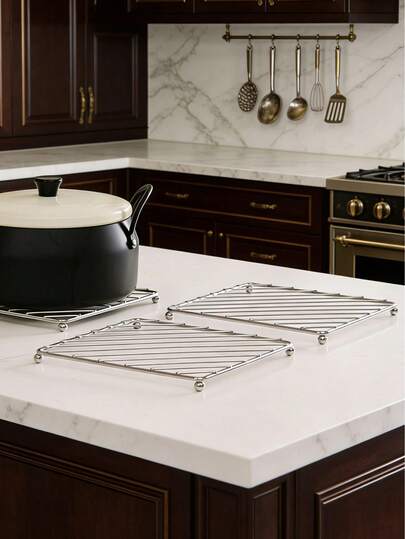 1 pieza Salvamanteles cuadrado de acero inoxidable resistente al calor para mesa de comedor de cocina, posavasos, individual, bandeja para utensilios de cocina, soporte para ollas grueso, salvamanteles, alfombrilla resistente al calor, estante multiusos para cocinar al vapor, soporte antescaldaduras para cuencos, bandeja versátil resistente al calor para encimera de cocina, utensilios de cocina, apto para olla caliente, sartén, suministros de cocina, suministros de comedor, accesorios de cocina, regalos para el hogar, regalos para mujeres