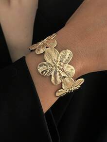 13/11/10/1 Piece Vintage Casual Fashion Coin-Inspired Women Metal & Resin Bracelet Set, Includes Teardrop, Floral, Hollow, Asymmetrical Geometric, Smooth And Wide Designs, Suitable For Casual, Party, Gathering, Holiday Wear And Gift - Gold - View 8