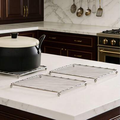 1 pieza Salvamanteles cuadrado de acero inoxidable resistente al calor para mesa de comedor de cocina, posavasos, individual, bandeja para utensilios de cocina, soporte para ollas grueso, salvamanteles, alfombrilla resistente al calor, estante multiusos para cocinar al vapor, soporte antescaldaduras para cuencos, bandeja versátil resistente al calor para encimera de cocina, utensilios de cocina, apto para olla caliente, sartén, suministros de cocina, suministros de comedor, accesorios de cocina, regalos para el hogar, regalos para mujeres