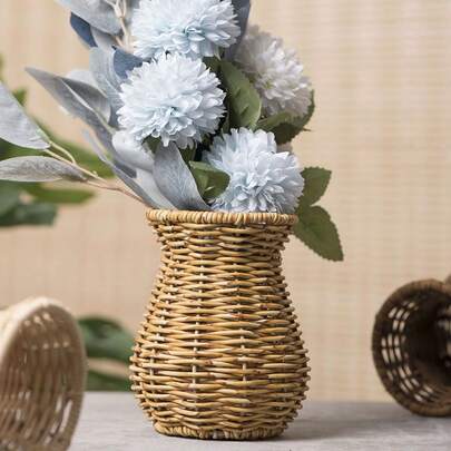 1pc Rattan-Woven Flower Pot,Rustic Woven Rattan Flower Basket Vase - Perfect For Living Room & Bedroom Decor, Ideal Photo Prop,Home Decor,Flower Vase,Centerpiece,Table Decor,Rustic Style Decorative Vase, Simulated Woven Vase Decor, Handmade Woven Plastic Rattan Flower Stand, Indoor Tabletop Cabinet Dried Flower Creative Home Decor, Indoor Outdoor Garden Decoration, Suitable For Small To Medium Plants