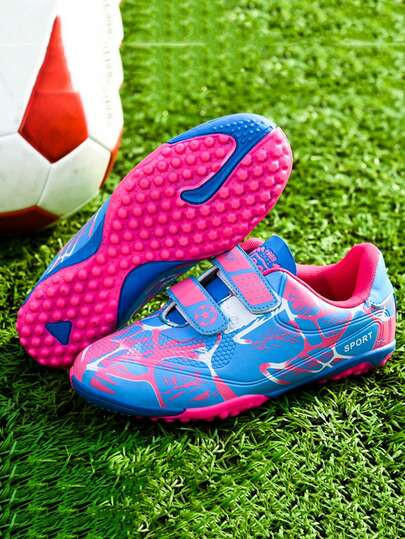 Fotbollsskor för ungdomar, fotbollsträningsskor, fotbollsmatchskor, mjuka dubbar, slitstarka sulor, halkfria (kamouflagemönster på ovandelen, asymmetriska färger, asymmetriskt plösmönster, asymmetriska kardborrebokstäver)