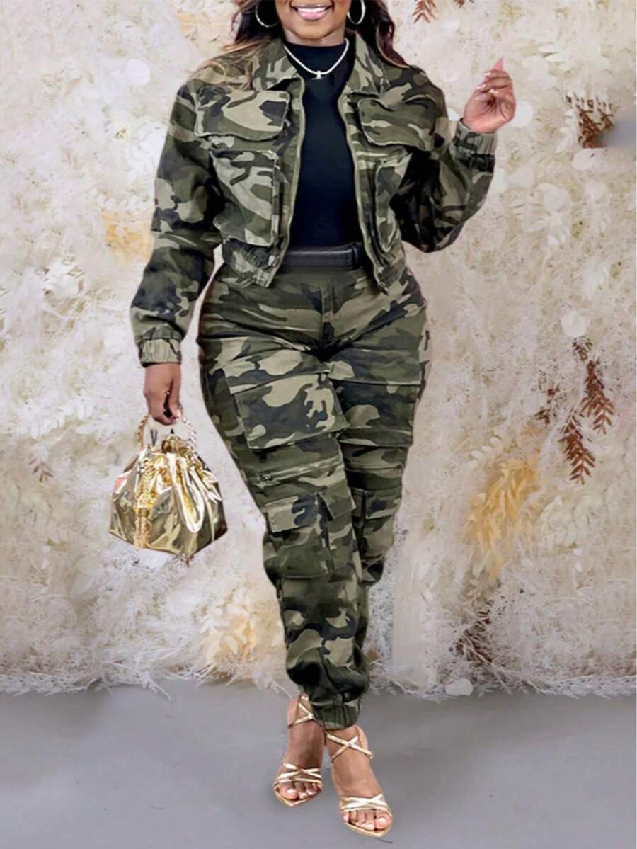 Magic Mia Women's Camouflage Cargo Two-Piece Set -  Green Cropped Jacket With Multi-Pockets & Tapered Jogger Pants | Streetwear Chic Fit For Casual Outings, Urban Styling &  Looks (Fashion-Forward) For All Seasons - 迷彩 - 查看 1