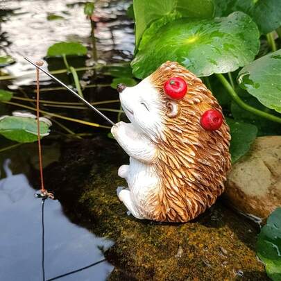 1PC Creative Hedgehog Fishing Ornament Cute Rockery Landscape Fish Tank Aquarium Decoration