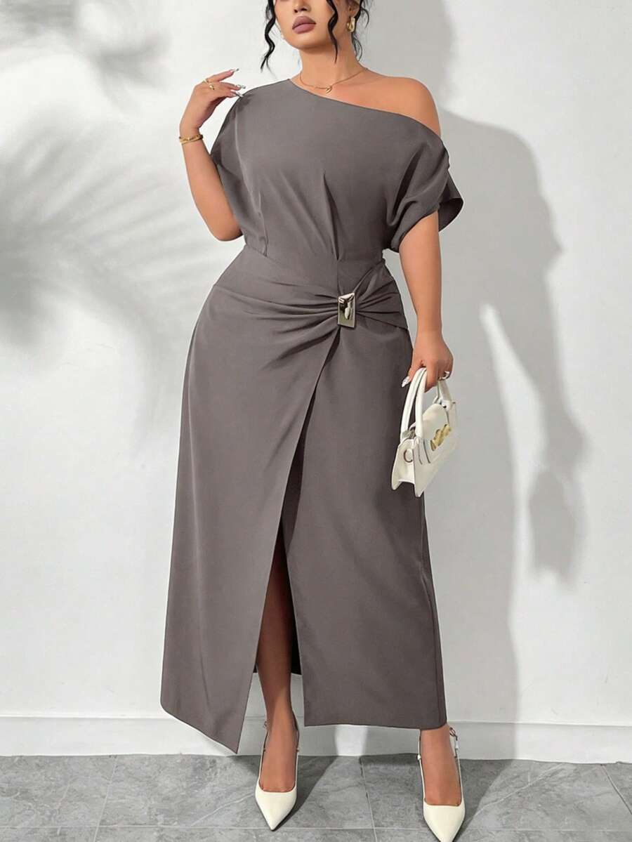 Plus Size Women's Solid Color Asymmetric Ruffle Hem Split Elegant Dress With Metal Button Decoration - Dusty Purple - View 1