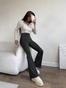 Pantalones acampanados estampados para mujer que estilizan, para uso diario - Negro - Ver 3