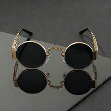 这款男女皆宜的休闲方形全框金属时尚眼镜轻巧美观，适合日常休闲和正式场合佩戴。 - 彩色 - 查看 4