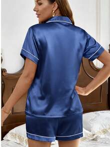 Women's Pajamas With Buttons, Pockets, Satin Silk Shorts, And Short Sleeves - 藍色 - 查看 2