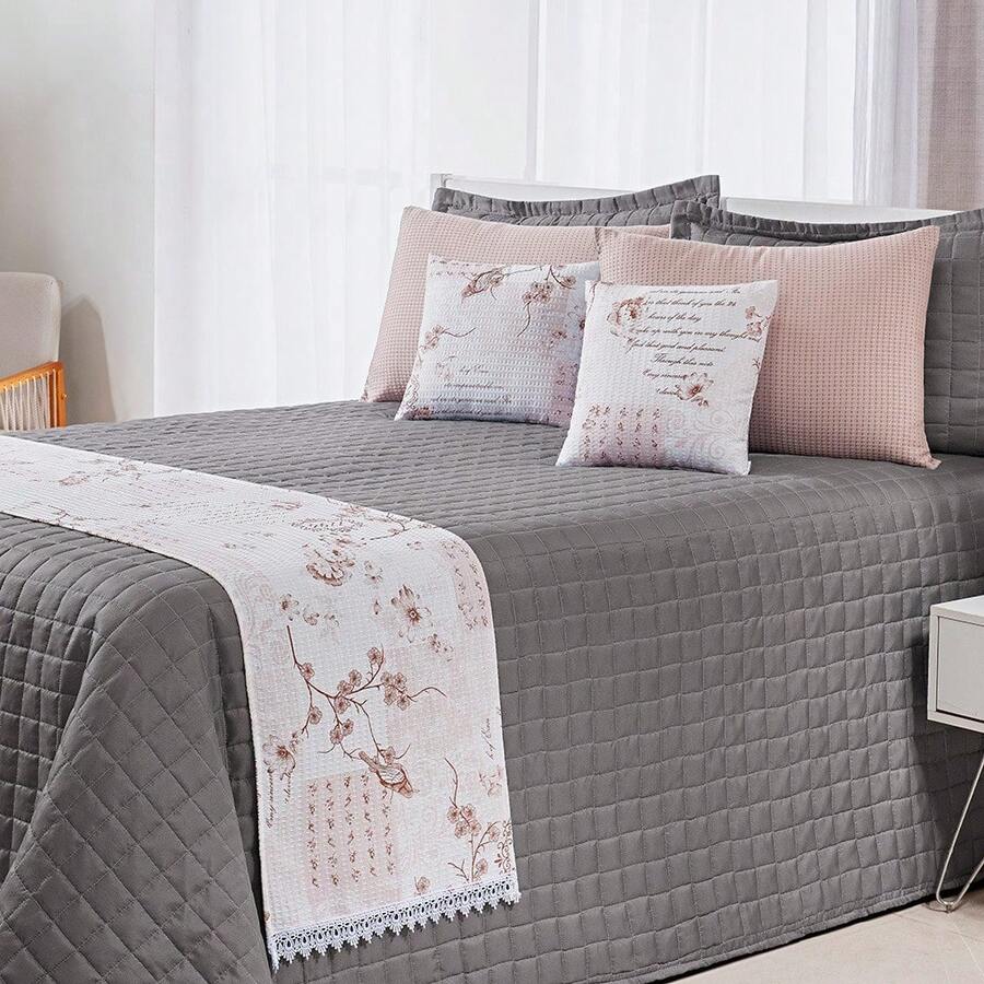 Bed Runner Set With 3 Piqué Pillow Covers. - Salmon - View 1