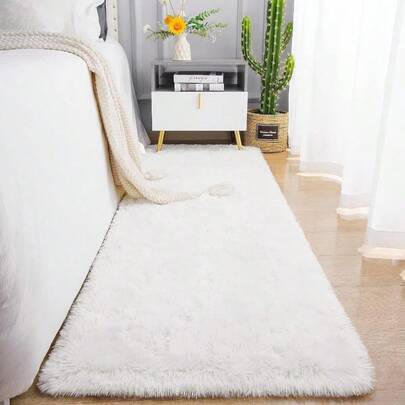 Tapis de couloir doux Chicrug pour chambre à coucher et salon, tapis moelleux et pelucheux de 2 x 5,9 pieds, tapis de zone pelucheux et soyeux non pelucheux pour la pépinière, les enfants, la chambre des filles, décoration de la maison, blanc