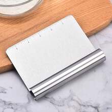 Cortador de masa de acero inoxidable, raspador de banco integrado graduado, espátula manual para pastelería con borde curvado, para rollos de arroz y fideos - Multicolor - Ver 1