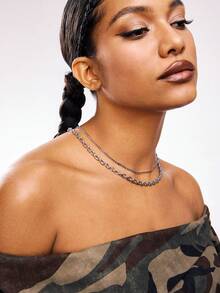 Minimalist OT Buckle Chain Necklace - Silver - View 2