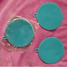 清洁抹布可用于清洁餐具、碗碟、锅具、平底锅、水果、蔬菜、汽车、浴室，以及清洁化妆工具、去除宠物毛发和其他餐具、碗碟、锅具、水果和蔬菜、车辆、浴缸等。易于清洁的硅胶刷头易于维护，也可放入洗碗机中清洗。 - A - 查看 16