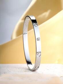 多功能不锈钢四叶草钉手链，适合女性日常佩戴、节日礼物、开斋节礼物 - 銀色 - 查看 6