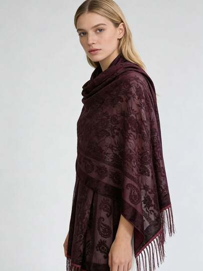 1件酒红色天鹅绒腰果色经典优雅舒适百搭独特迷人长流苏披肩，适合晚宴派对，新款时尚女士围巾