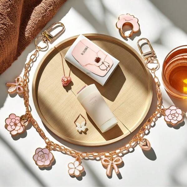 1pc 2026 Hot Selling Donkey Brand New Four-Leaf Clover Alloy Luxury Keychain, Bag Charm, Accessory, Perfect Gift, Holiday Gift, Birthday Gift, Interesting Gift, Valentine's Day Gift