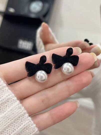 1 par de pendientes de mariposa vintage franceses elegantes y dulces, adecuados para adolescentes, el Día de San Valentín y el uso diario