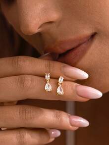 女士垂坠耳环，正式婚礼新娘耳环，14K镀金长款立方氧化锆水滴耳环，精致垂坠耳环，伴娘水滴耳环，舞会首饰 - 金色 - 查看 5