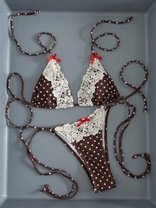 女士比基尼套装，两件式泳衣，白色波点印花，蕾丝拼接，红色蝴蝶结装饰，三角罩杯上衣和系带泳裤，可爱夏日海滩度假装 - 彩色 - 查看 7