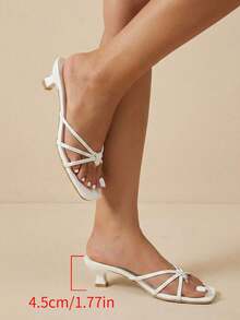 planare 新款方头低跟交叉绑带露趾凉鞋，简约时尚一脚蹬设计，轻便舒适，适合夏季室内外穿着。白色凉鞋，适合约会、工作和婚礼等场合，优雅女士凉鞋，舒适女鞋，猫跟，人字拖。 - 白色 - 查看 8