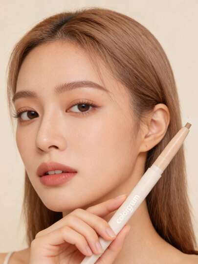 Colorgram قلم تحديد العين الصغير الجميل ذو الطرفين، أحدهما ظلال عيون مطفية لتحديد خط الرموش السفلي، والطرف الآخر هايلايتر مضيء لإضاءة منطقة العين. ملمس ناعم، مقاوم للماء ولا يترك بقع. يخلق مكياج عيون كوري جذاب وحيوي. خفيف الوزن وقابل للحمل، مناسب للمكياج اليومي والتصليحات والتنقل والسفر.