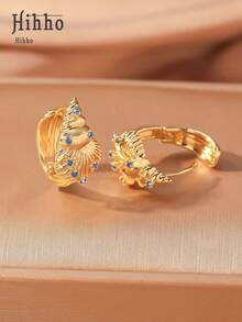 一对清新海洋风贝壳耳环，采用贝壳图案设计，结合3D立体质感和蓝色锆石，散发夏日气息，适合度假、甜美时尚或休闲风格。 - 海螺耳環 - 查看 5