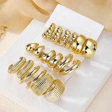 Bộ 18 khuyên tai vòng kim loại hình chữ C bất đối xứng, phong cách thời trang Châu Âu và Mỹ sang trọng tối giản, thiết kế cao cấp cá tính, sản phẩm bán chạy năm 2026. - Vàng - Xem 2