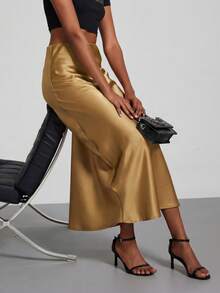 YROOE 女士时尚休闲简约优雅弹力缎面感缎面半身裙 - 駝色 - 查看 2