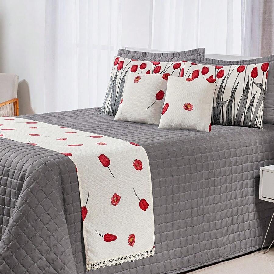 Bed Runner Set With 3 Piqué Pillow Covers. - Red Tulip - View 1