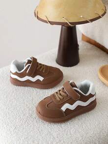 1 Pair Leather Casual Sneakers With Hook And Loop Soft Sole - Brown - View 3
