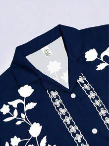 AICJ 2 pièces Ensemble de pyjama à imprimé floral pour hommes - Chemise à manches courtes avec col et poches, Short à cordon de serrage, Tissu en maille, Printemps/Été, Vacances/Plage, Cadeau d'anniversaire pour petit ami - Bleu marine - Voir 4