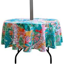 Mantel redondo de 60 pulgadas para interiores y exteriores, resistente al agua y con agujero para paraguas, en color licencia tropical - Cachemira - Ver 1
