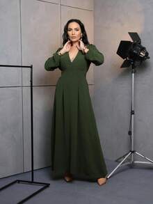 Elva Dress With Neckline - 軍綠色 - 查看 2