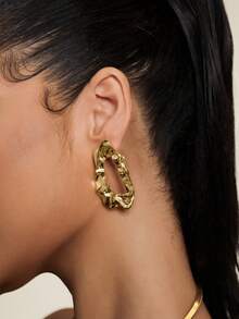 1pair Exaggerated Large Hollow Out European And American Style Women Stud Earrings - Geometric Earrings - View 1