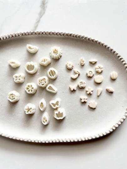 1/16Pcs Mini Floral Polymer Clay Cutters, White Tiny Flower & Petal Shapes, Craft Tools For DIY Nail Art, Jewelry & Scrapbooking