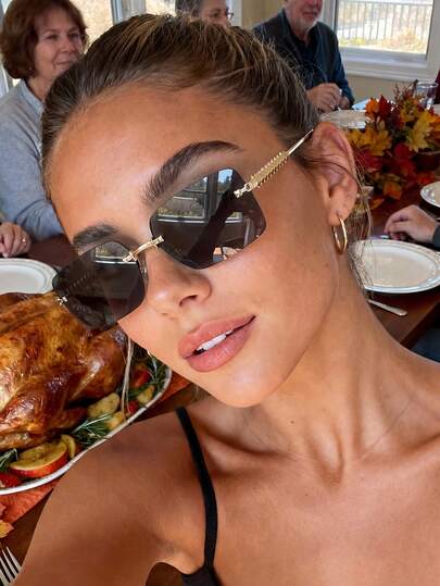 一副男女通用复古无框方形时尚眼镜，适合旅行、海滩，必备配饰，女士时尚眼镜，情人节、夏季海滩度假、户外活动、旅行的完美之选