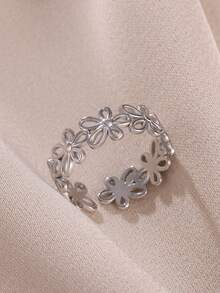 Women's Stainless Steel Hollow Flower Ring, Classic 18K Gold And Silver Waterproof Rings, Wedding Jewelry Vacation Accessories, Mother's Day Gift - Various - View 8