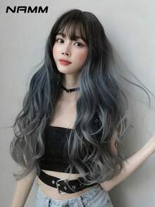 NAMM Tóc giả ombre xanh dương 24 inch cho nữ, kiểu tóc gợn sóng nhẹ, có mái, chân tóc tối màu từ xanh dương sang xám, trông tự nhiên, tóc giả dài xoăn bằng sợi tổng hợp, thích hợp cho nữ mặc hàng ngày, dự tiệc, rave (có thể cắt tỉa mái). - Màu xanh ombre - Xem 5