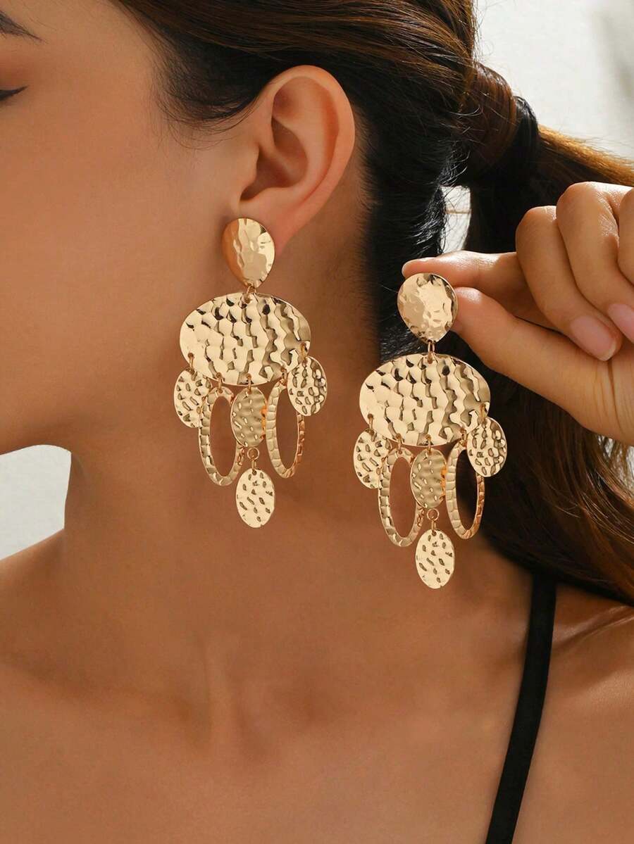 1 Pair Fashionable European And American Exaggerated Middle Eastern Metal Style Women's Dangle Earrings, Creative Geometric Hollow Elliptical Hammered Design Tassel Earrings, Versatile For Daily Wear, Festivals, Street Style, Gift - Golden - View 1