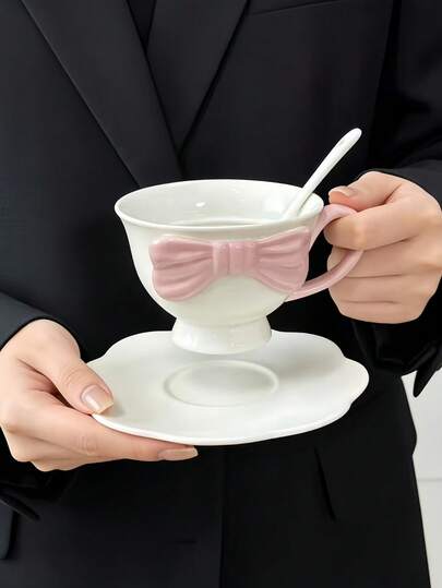1 Set Ceramic Cup & Saucer With 3D Bow Lace Trim, French Gentle Cute Bow Latte Cup & Saucer, Vintage Afternoon Tea Dessert Cup & Saucer, High-Quality Gift Cup & Saucer, Suitable For Restaurant, Living Room, Party