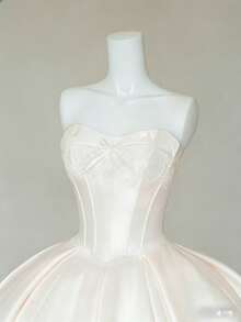 Glamorous Strapless A-Line Wedding Dress With Chic Open Back In Satin – Sophisticated Floor-Length Bridal Gown Featuring A Flattering Corset Bustier, Daring Rear Cutout, And Lustrous Satin Silhouette, Perfect For Weddings, Christmas Galas, Halloween Balls, Formal Dances, Birthday Celebrations, And Special Evening Events. A Versatile Choice For Wedding Receptions, Holiday Parties, Anniversary Dinners, Luxury Getaways, Black-Tie Occasions, Cocktail Gatherings, Bridal Showers, Wedding Guest Attire, Graduation Formals, Homecoming Events, And As A Modern Bridesmaid Or Festive Evening Gown. - 白色 - 查看 2
