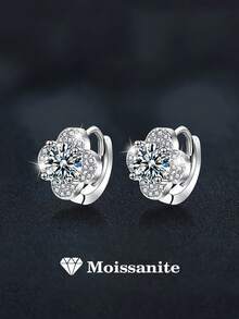 2只简约奢华925纯银莫桑石耳钉，每只0.5克拉，适合女性日常佩戴、派对、节日、情人节、母亲节、结婚纪念日等场合，是馈赠佳品。 - 銀色 - 查看 6